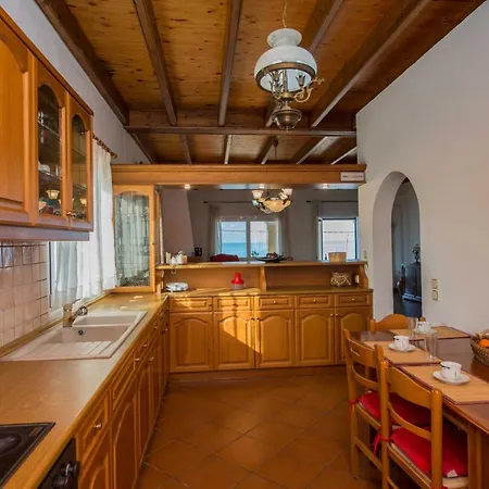 Frosos Beachfront Maisonette Acharavi Daire Acharavi (Corfu)