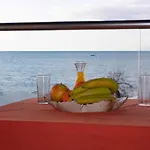 Frosos Beachfront Maisonette Acharavi