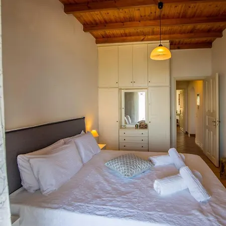 Frosos Beachfront Maisonette Acharavi Lägenhet